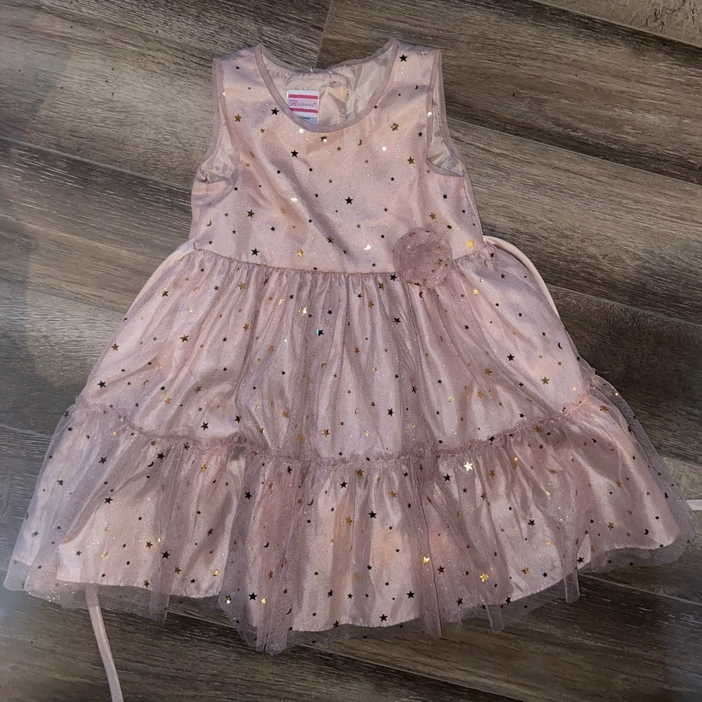 Beautiful little girls dress.